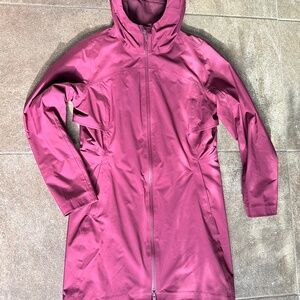 Lululemon Rain Rebel Jacket, size 6